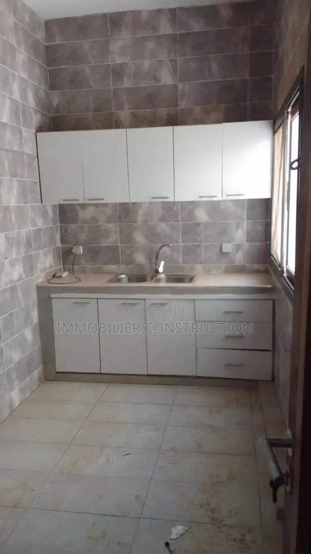 2chbre Appartement dans Eig, Thiaroye à Louer