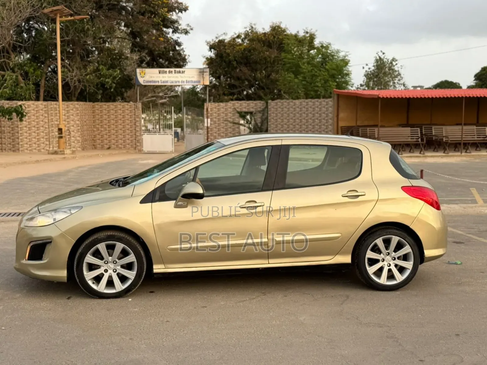 PEUGEOT 308 2013 Vert