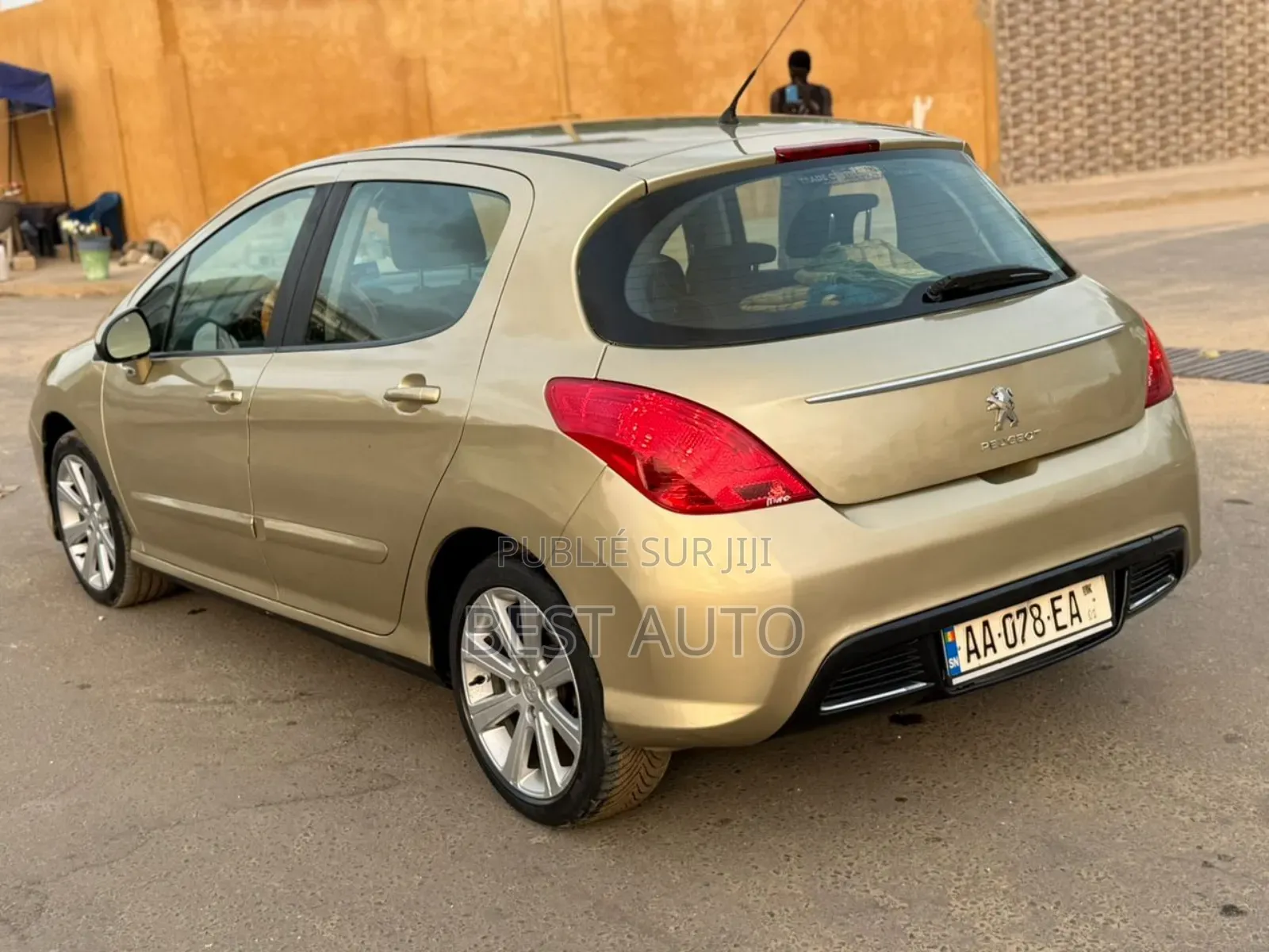 PEUGEOT 308 2013 Vert