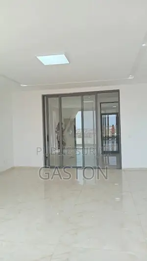 3chbre Appartement dans Katos Immo, Ouakam à Louer