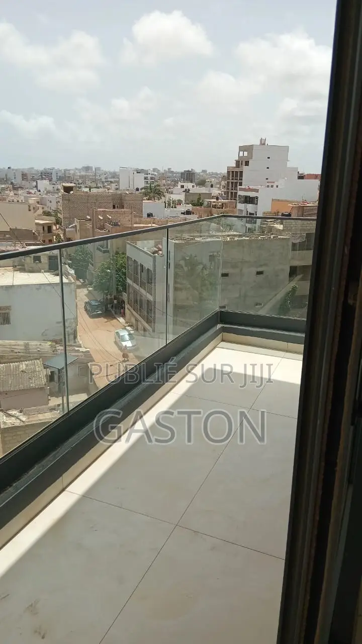 3chbre Appartement dans Katos Immo, Ouakam à Louer