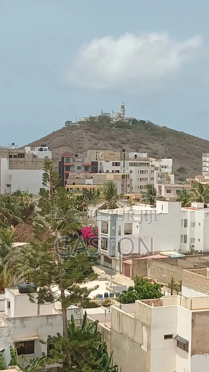 3chbre Appartement dans Katos Immo, Ouakam à Louer