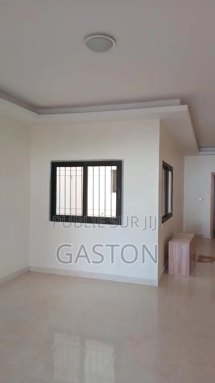 4chbre Appartement dans Katos Immo, Ngor à Louer