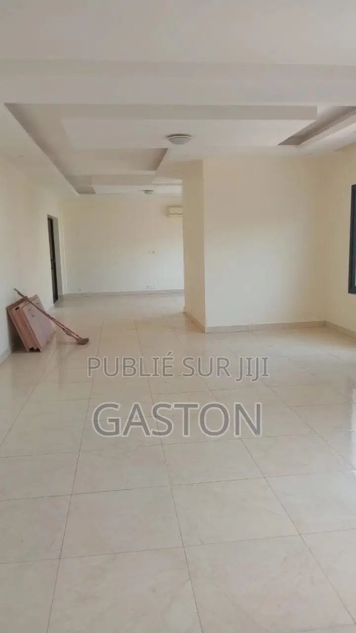 4chbre Appartement dans Katos Immo, Ngor à Louer