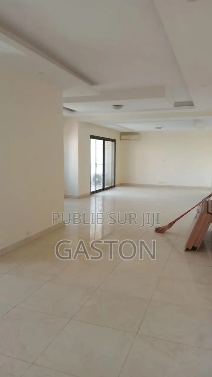 4chbre Appartement dans Katos Immo, Ngor à Louer