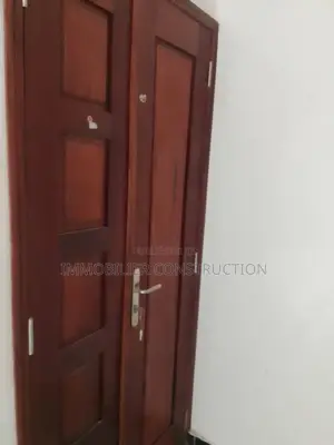 8chbre Blocs d'appartements dans Immeuble R+2, Parcelles Assainies