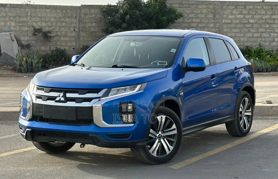 Mitsubishi Outlander 2021 Bleu