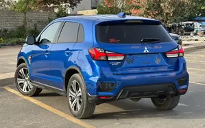 Mitsubishi Outlander 2021 Bleu