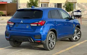 Mitsubishi Outlander 2021 Bleu