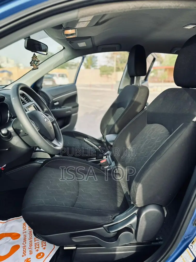 Mitsubishi Outlander 2021 Bleu