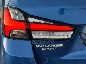 Mitsubishi Outlander 2020 Bleu