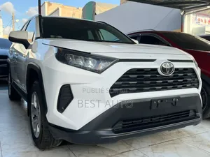 Photo - Toyota RAV4 2021 Blanc