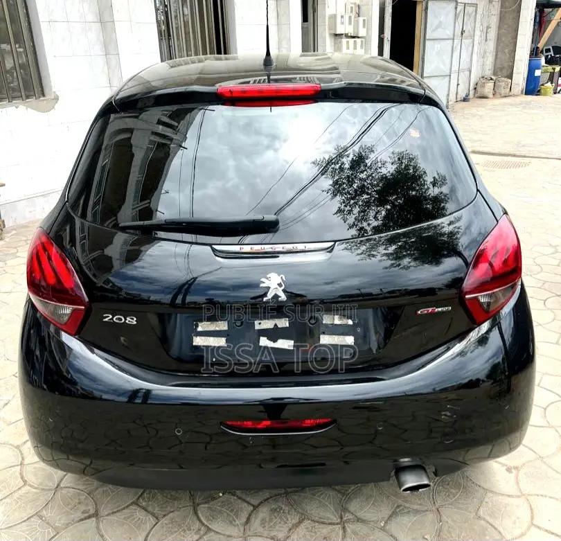 PEUGEOT 208 2018 Blanc