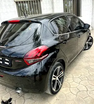 PEUGEOT 208 2018 Blanc