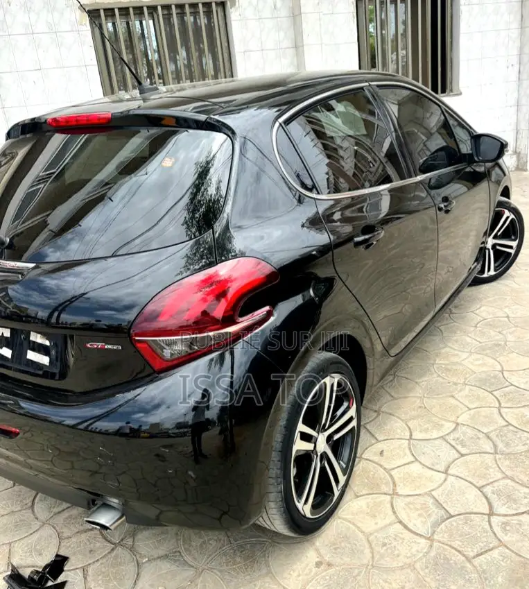PEUGEOT 208 2018 Blanc