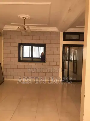 4chbre Villa dans Aisfbn Immo, Sicap-Liberté à Vendre