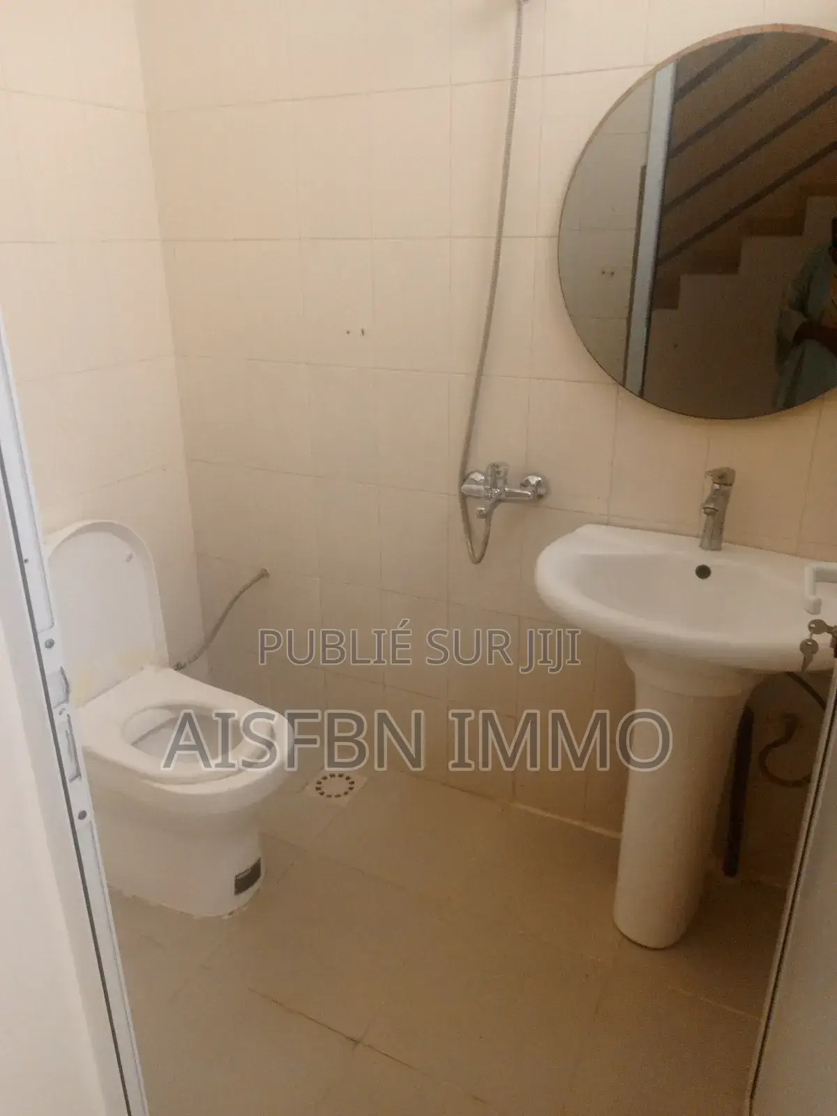 4chbre Villa dans Aisfbn Immo, Sicap-Liberté à Vendre