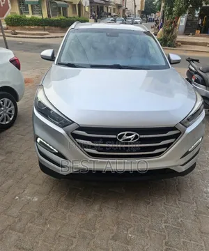 Photo - Hyundai Tucson 2018 Gris
