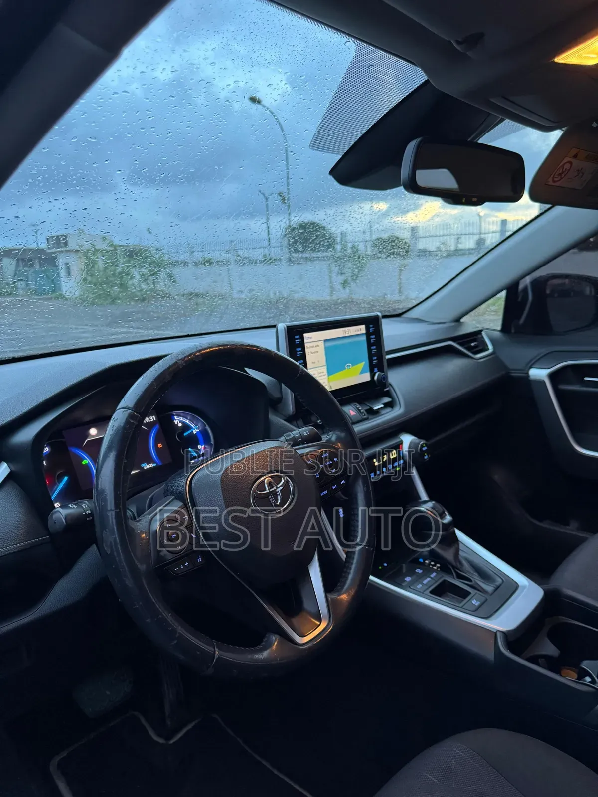 Toyota RAV4 2021 Noir