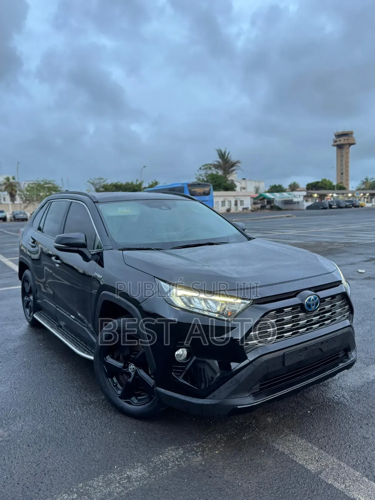 Toyota RAV4 2021 Noir