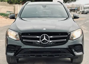 Photo - Mercedes-Benz GLC-Class 2017 Noir