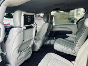 Chrysler Pacifica 2018 Noir