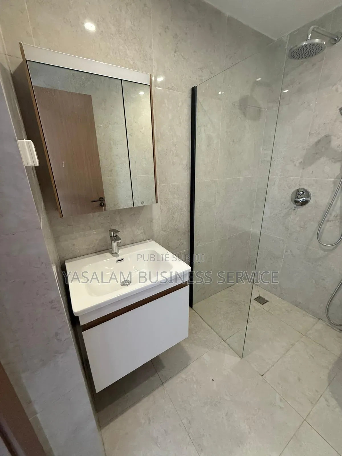 3chbre Appartement dans Yasalam Business, Almadies à Vendre