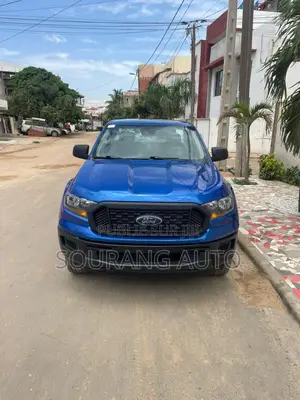 Photo - Ford Ranger Lariat 4x4 SuperCrew 5 ft. box 126.8 in. WB 2020 Bleu
