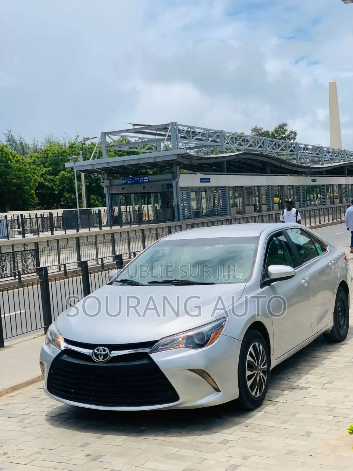 Toyota Camry LE 4dr Sedan (2.5L 4cyl 6A) 2015 Gris