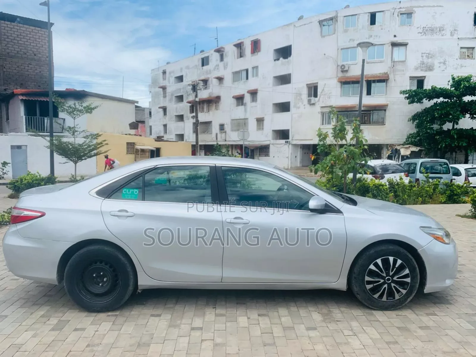 Toyota Camry LE 4dr Sedan (2.5L 4cyl 6A) 2015 Gris