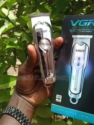 Cette Tondeuse VGR Professionnelle Allie Style, Puissance