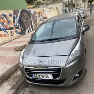 Photo - PEUGEOT 3008 2015 Gris