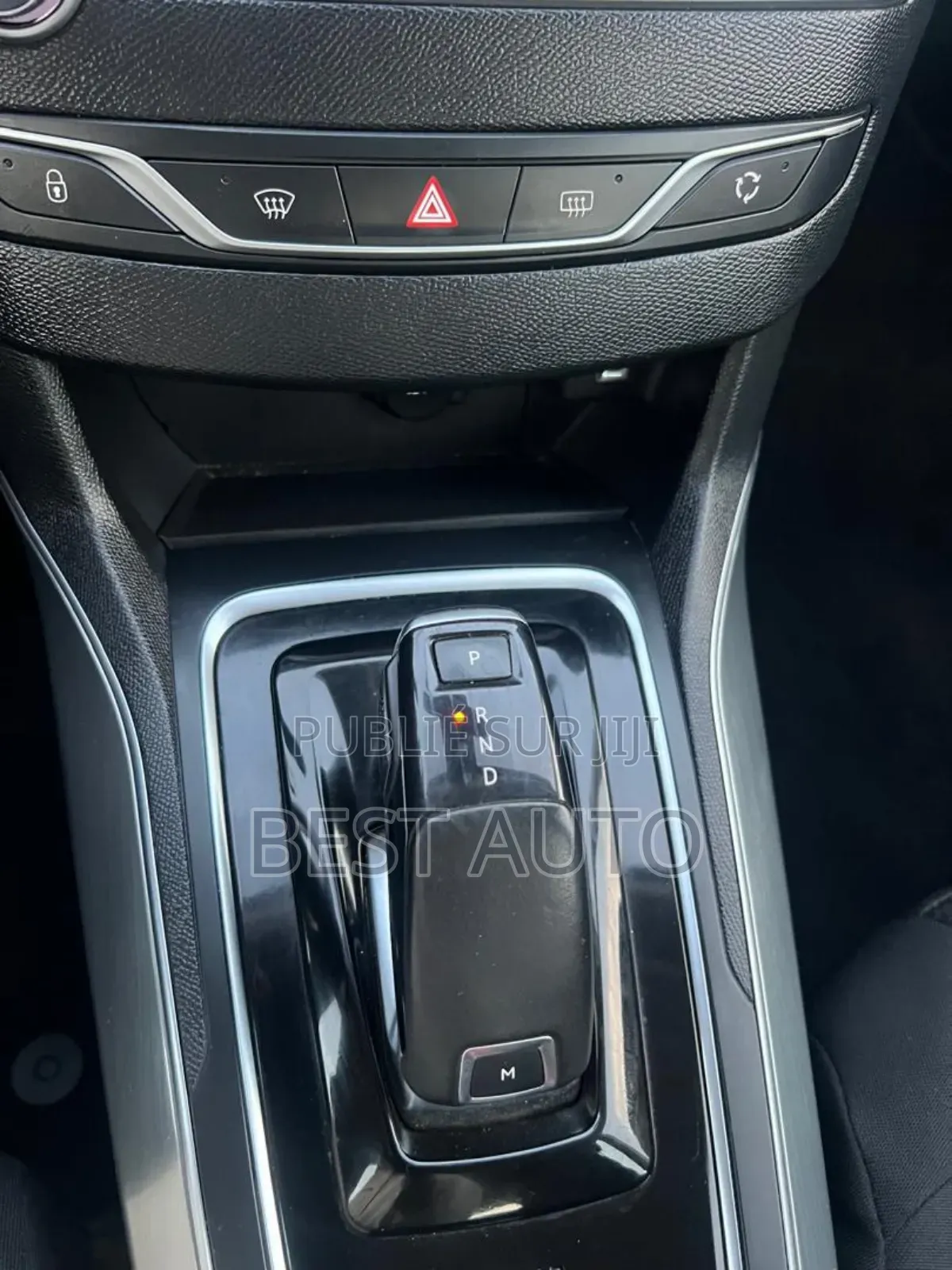 PEUGEOT 308 2019 Blanc