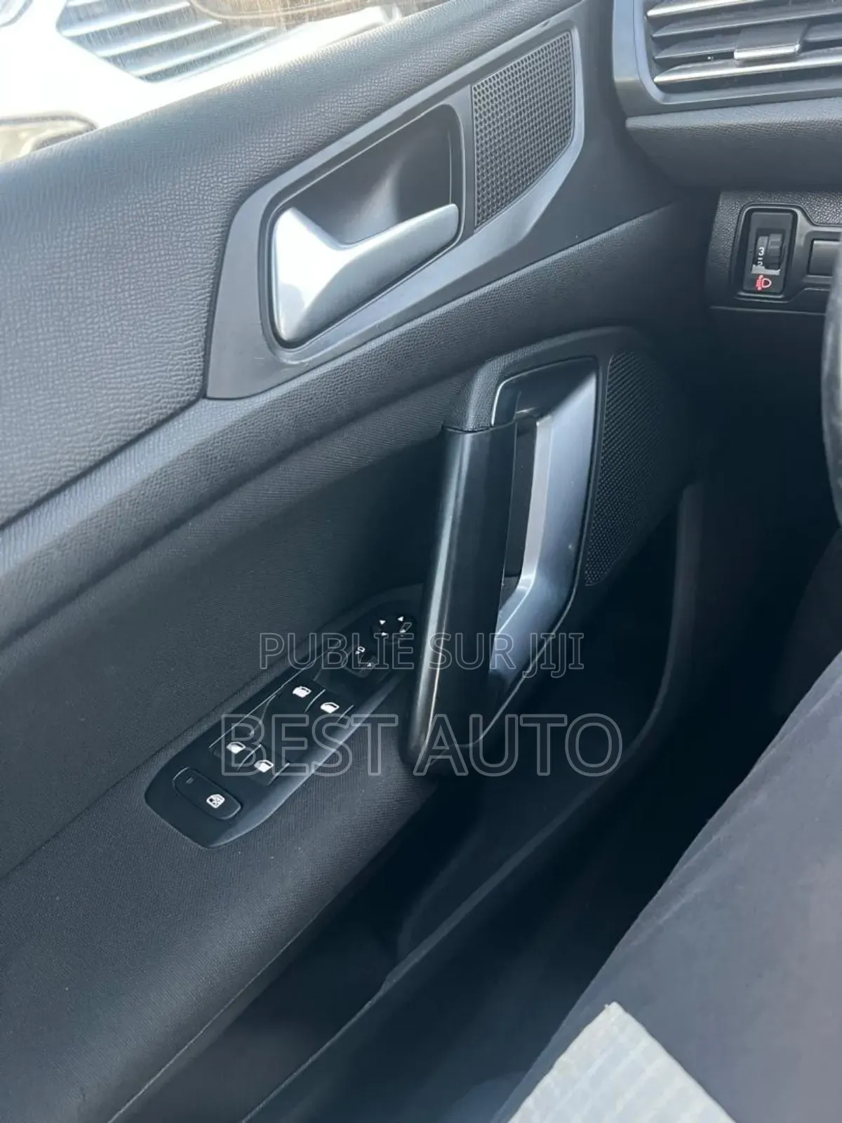 PEUGEOT 308 2019 Blanc