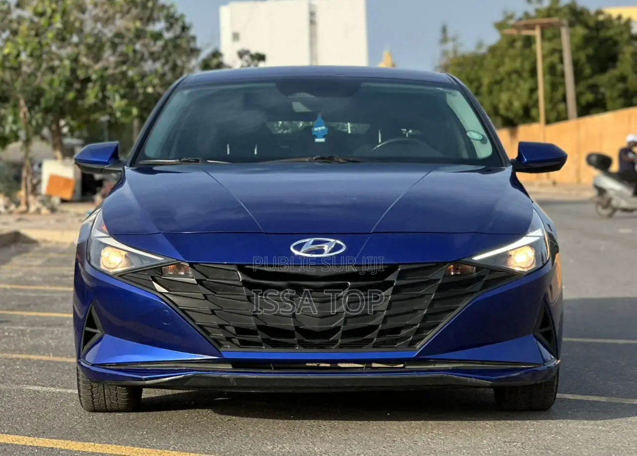 Hyundai Elantra 2021 Blue