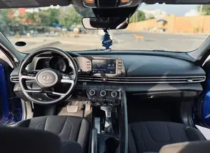 Hyundai Elantra 2021 Blue