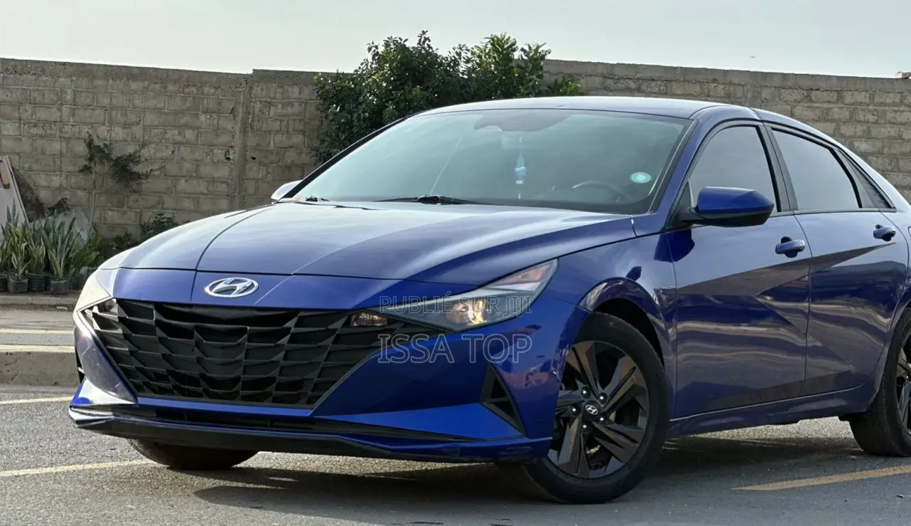 Hyundai Elantra 2021 Blue