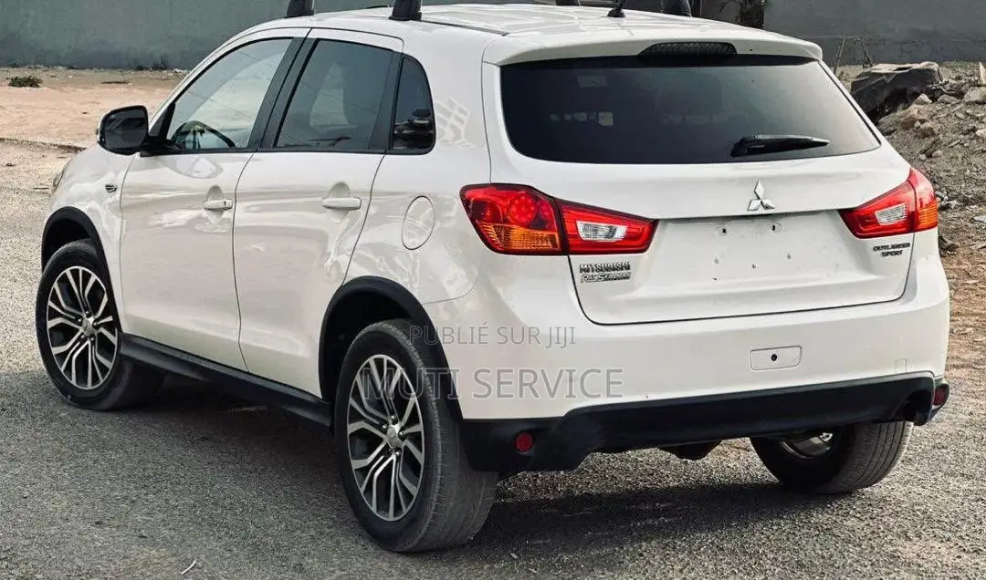 Mitsubishi Outlander 2019 Blanc