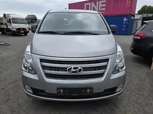 Photo - Hyundai Starex 2017 Gris