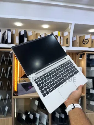 New Ordinateur Portable HP ProBook 445 G9 16GB AMD Ryzen 5 SSD 512GB