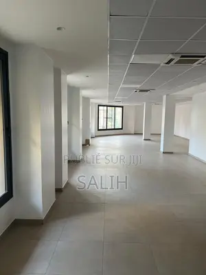 4chbre Blocs d'appartements dans Nguer, Fann-Point E-Amitié à Vendre