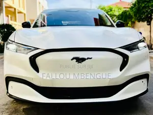 Photo - Ford Mustang 2021 Blanc