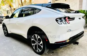 Ford Mustang 2021 Blanc