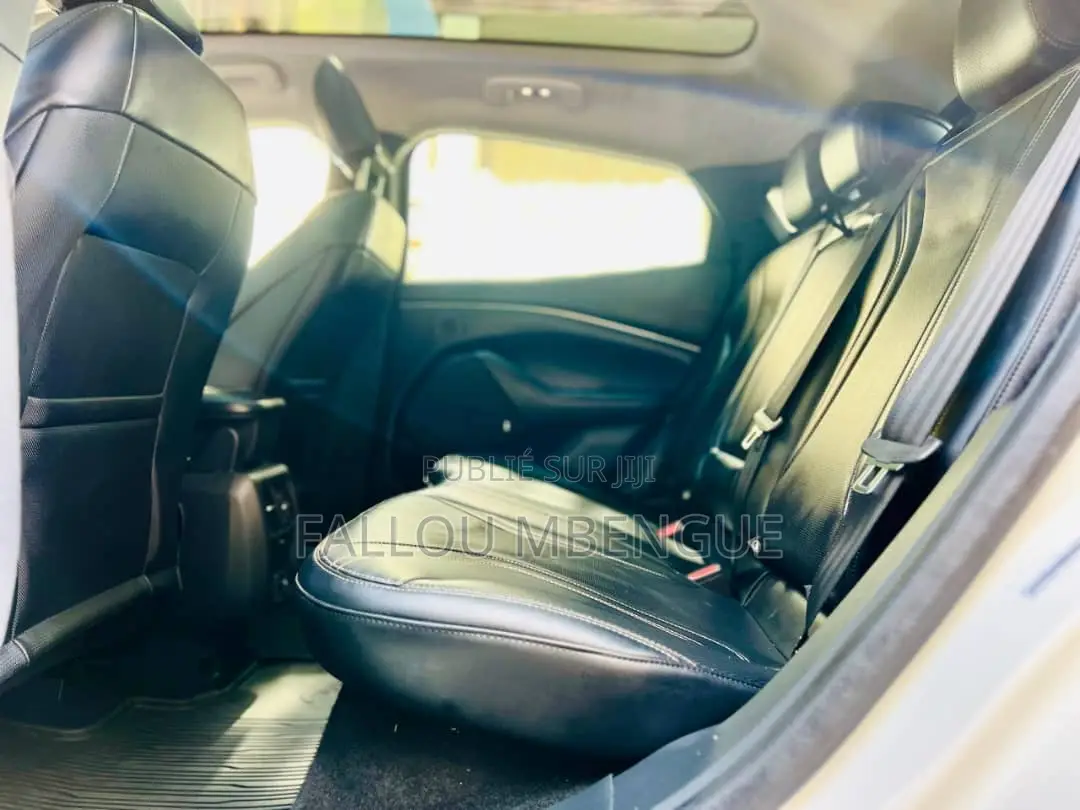 Ford Mustang 2021 Blanc