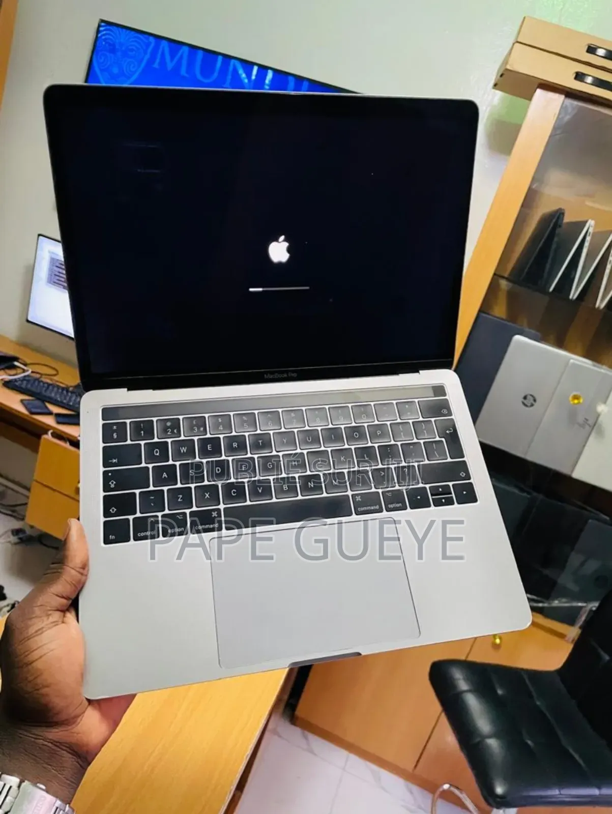 Ordinateur Portable Pomme MacBook Pro 2020 8GB Apple M1 SSD 512GB