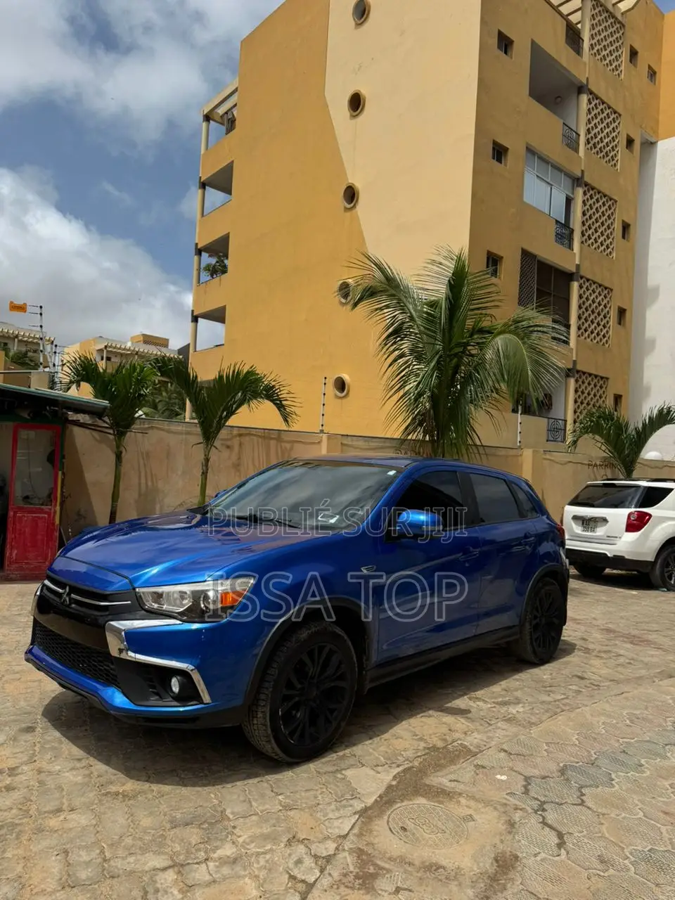 Mitsubishi Outlander 2019 Blue