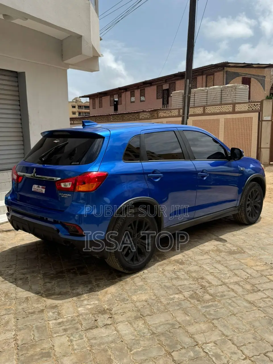 Mitsubishi Outlander 2019 Blue