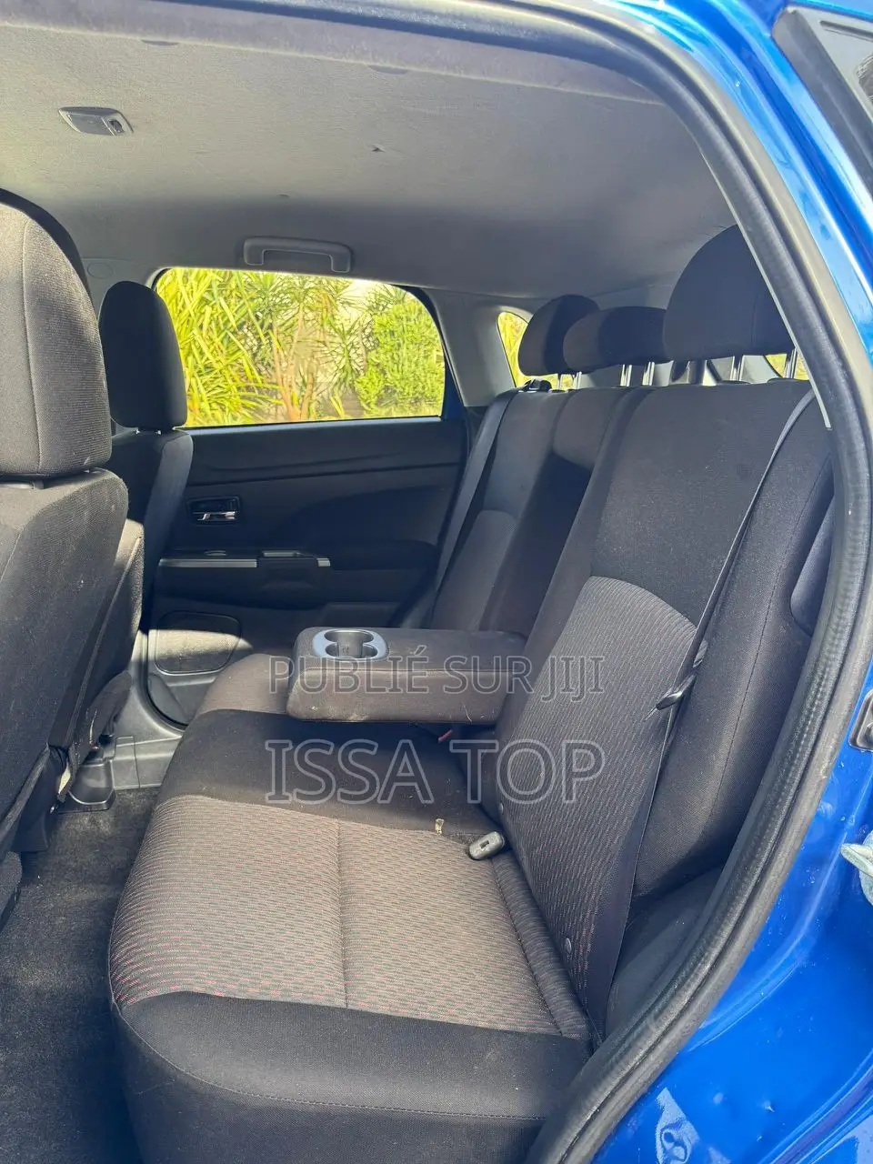 Mitsubishi Outlander 2019 Blue