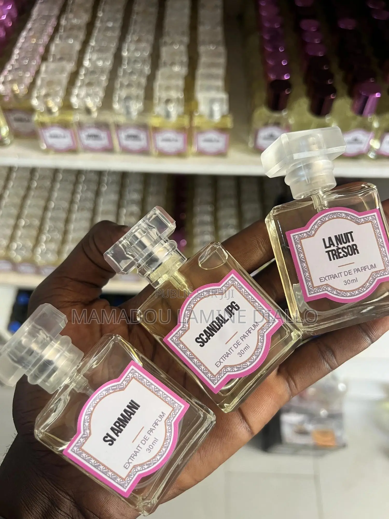 Extrait De Parfums Venant De France