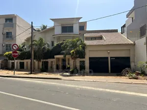 Photo - 10chbre Villa dans Almadies à Vendre